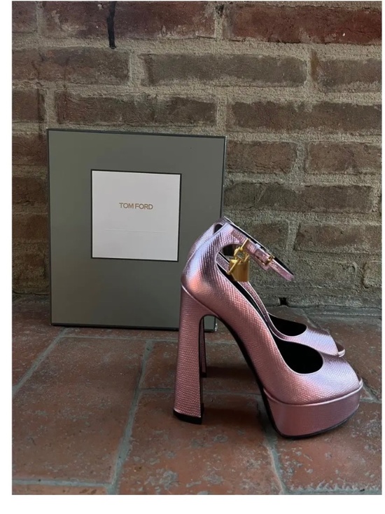 Tom Ford Shoes - Tom Ford heel with gold padlock